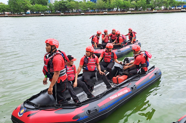 perahu karet